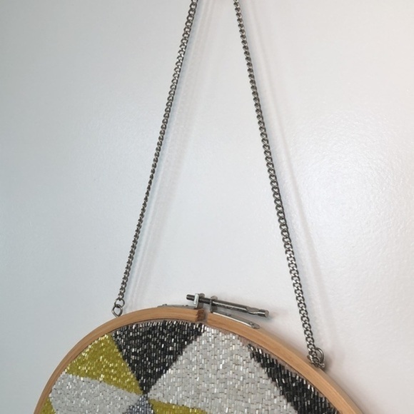 HANDMADE | Handmade Shimmer Bead 13” Round Wall Hanging Chain Tapestry. - Picture 4 of 7